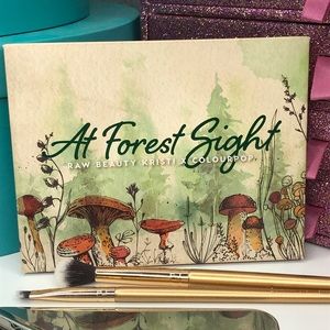 🥰 Raw Beauty Kristi x Colourpop At Forest Sight Pressed Powder Palette